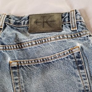 Calvin Klein Mom Jeans!